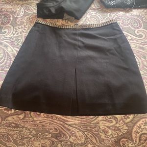 Super cute skirt that goes with the jacket!